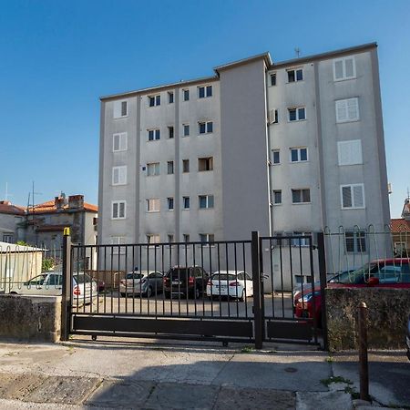 Apartman Izis Centar Pule PUY 외부 사진